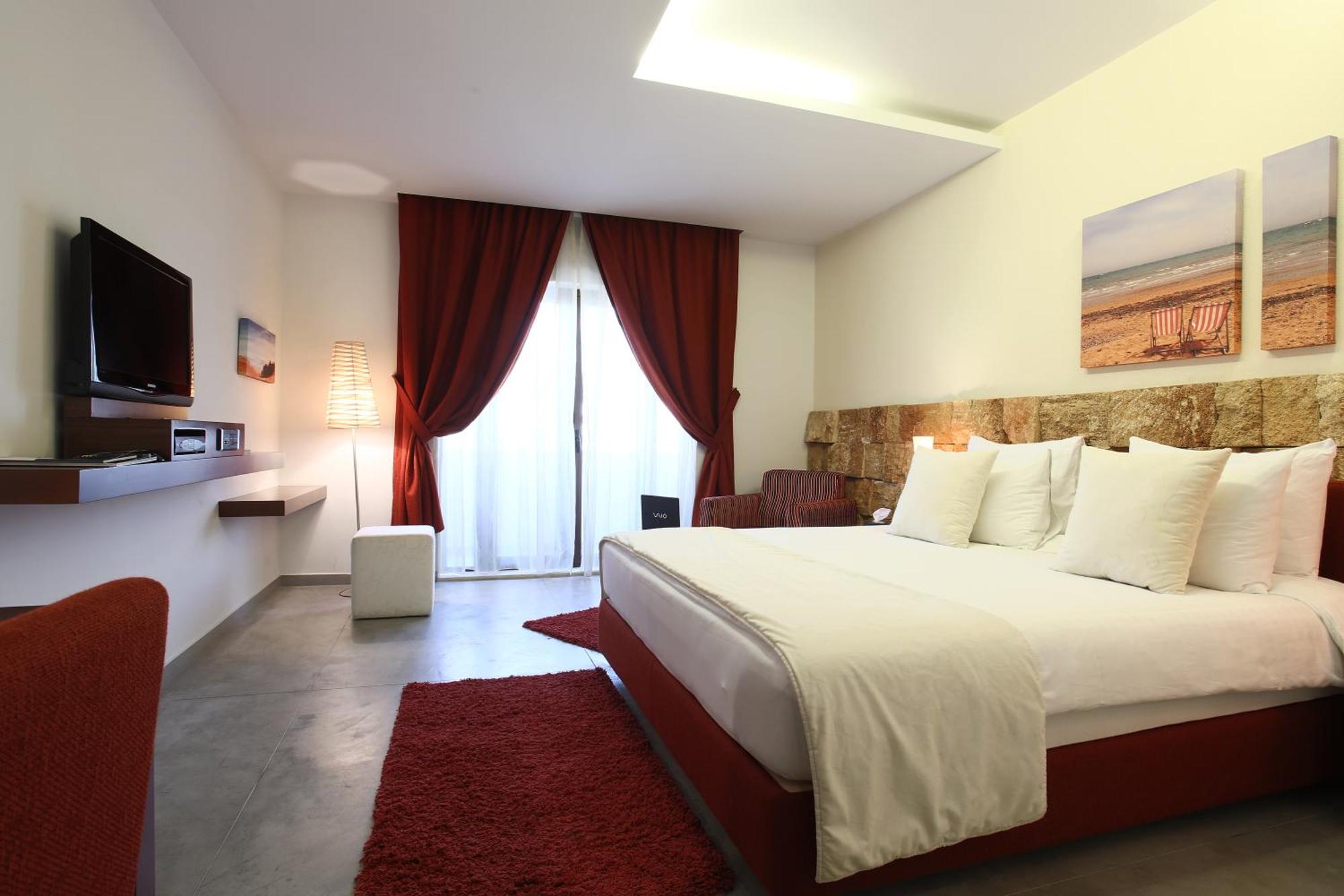 Monoberge Hotel Byblos Værelse billede