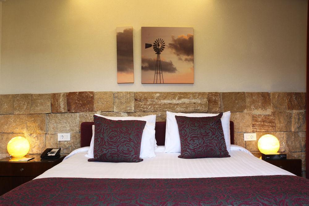 Monoberge Hotel Byblos Eksteriør billede