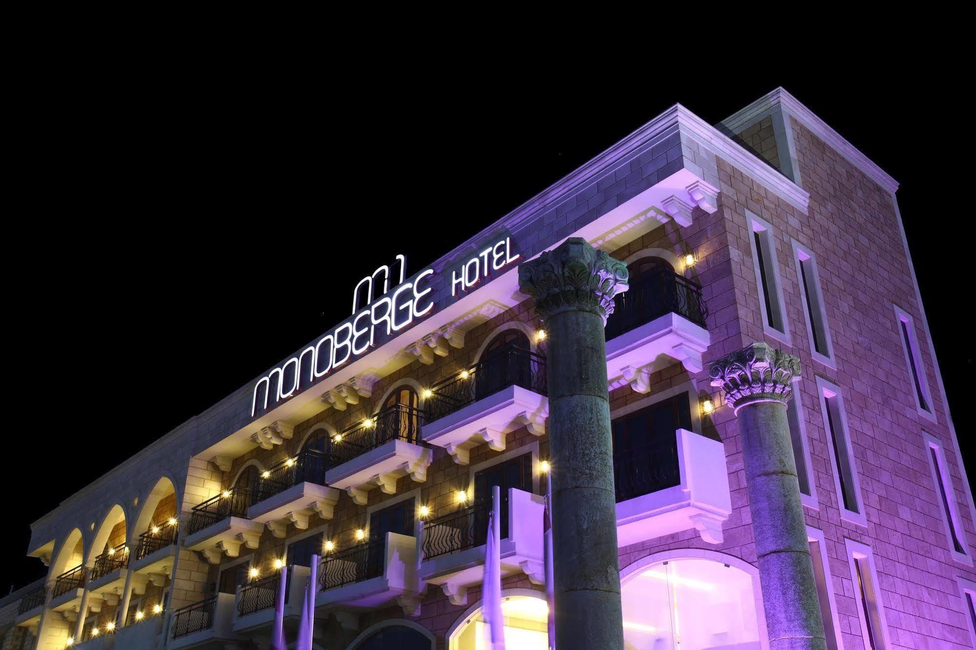 Monoberge Hotel Byblos Eksteriør billede