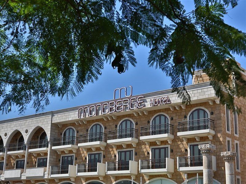 Monoberge Hotel Byblos Eksteriør billede
