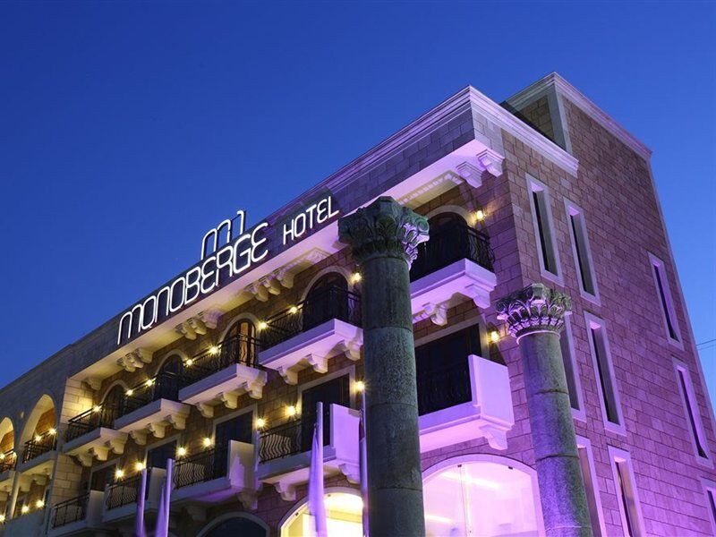Monoberge Hotel Byblos Eksteriør billede