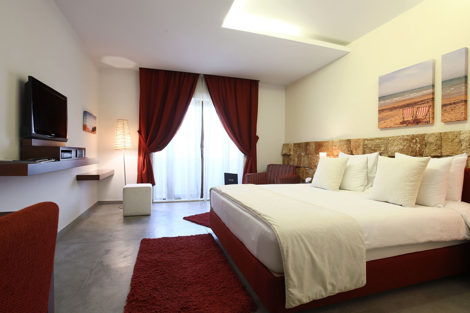 Monoberge Hotel Byblos Eksteriør billede